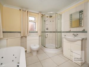 Bath & Shower Room